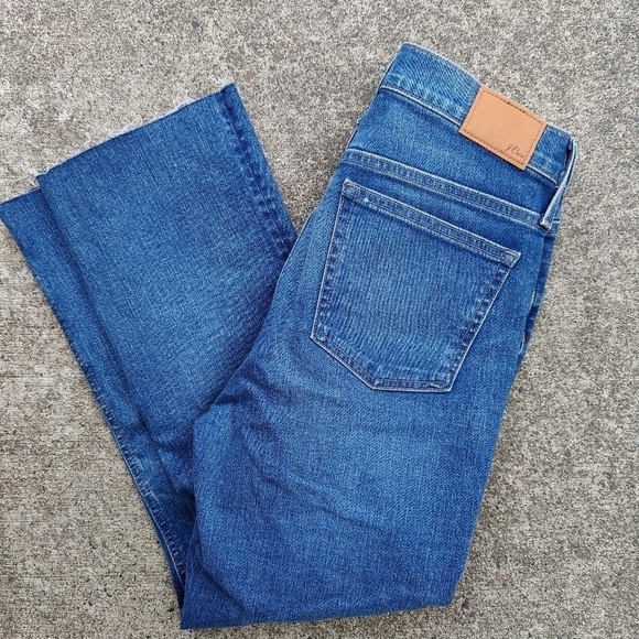 NWT J.Crew 9" Rise Billie Demi-Boot Crop Blue Jeans Size 29 Pants Style AQ790 - Picture 16 of 16